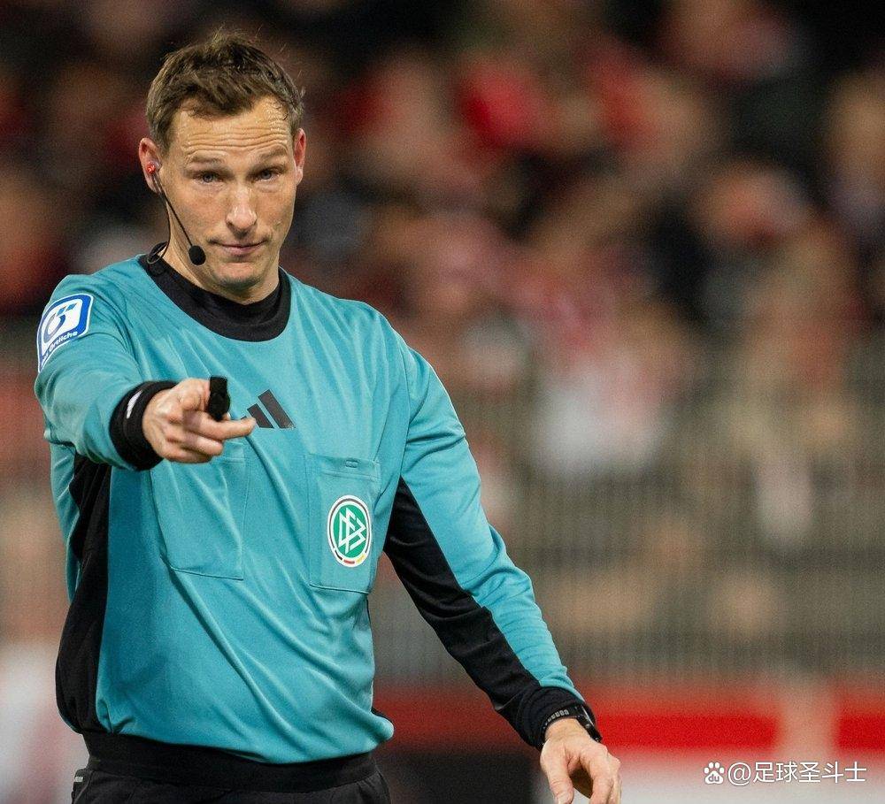 拜仁高层驳斥德甲“青训营”论:钱袋子和奖杯是两码事